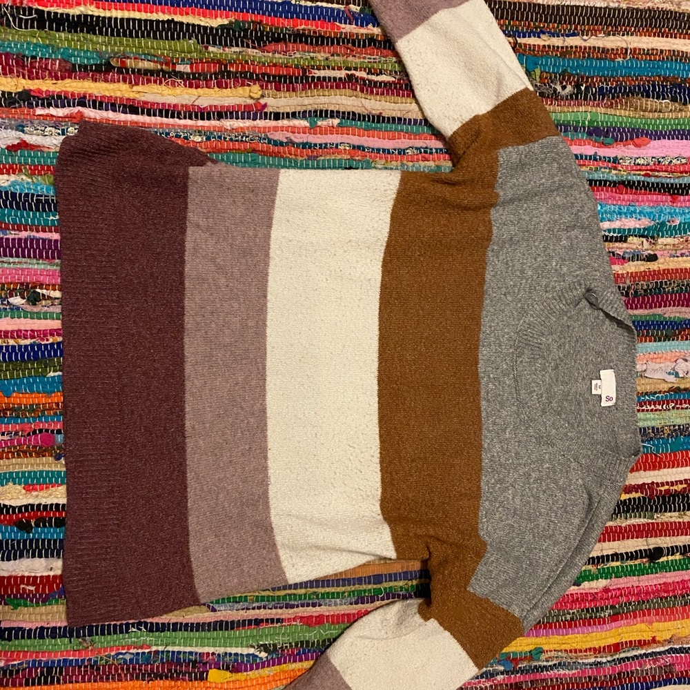 Hi there! I am selling vintage and hippie clothes for autism awareness!